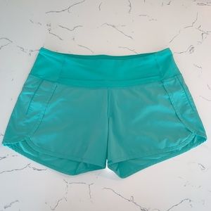 Lululemon Speed Up Mid-Rise Lined Short 4"